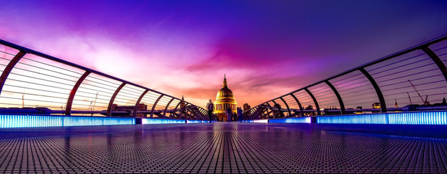 London Bridge Seen by Night is Amazing