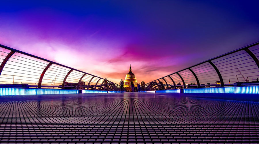 London Bridge Seen by Night is Amazing